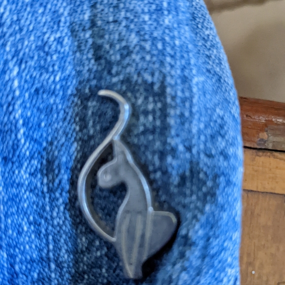 Baby Phat Jeans in a size 16 child.  I'm a 3/4, they fit me perfectly. - Picture 3 of 6